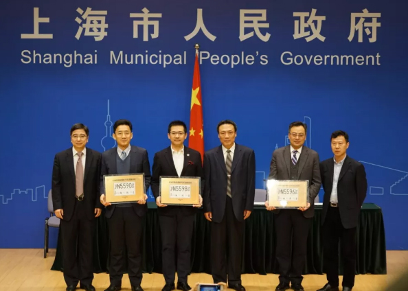 第一张智能网联汽车牌照到底意味着什么？